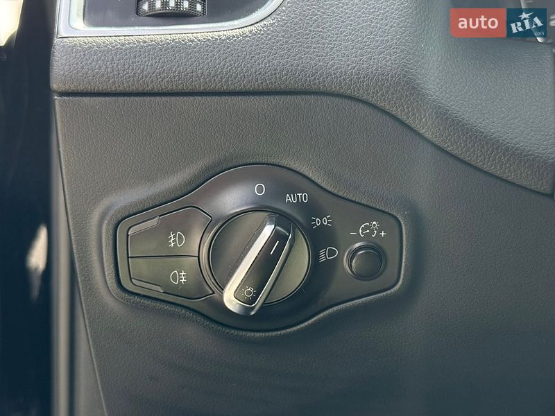 Позашляховик / Кросовер Audi Q5 2011 в Львові