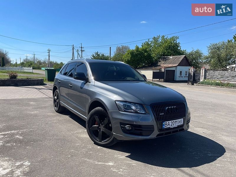 Позашляховик / Кросовер Audi Q5 2011 в Новоархангельську