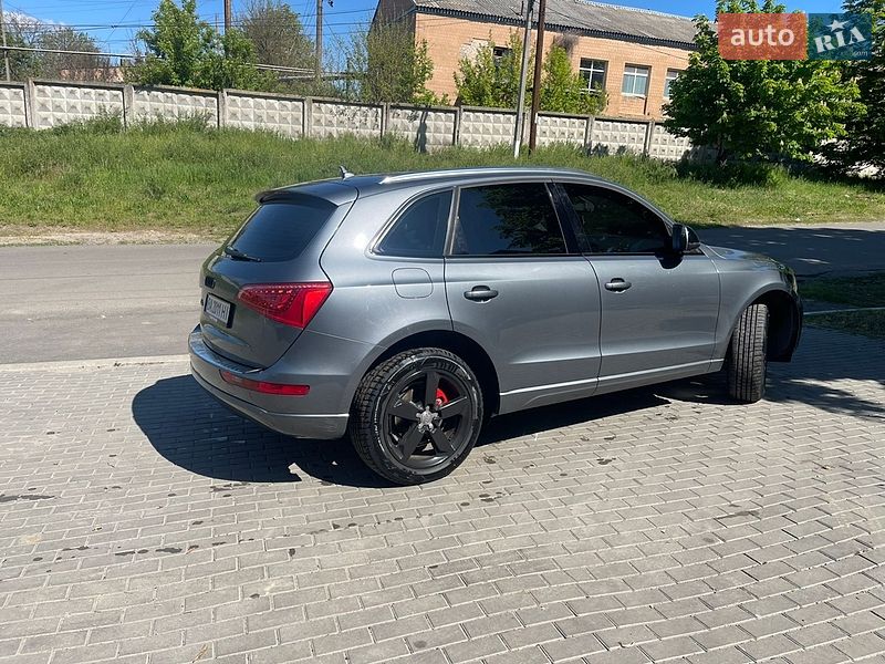 Позашляховик / Кросовер Audi Q5 2011 в Новоархангельську