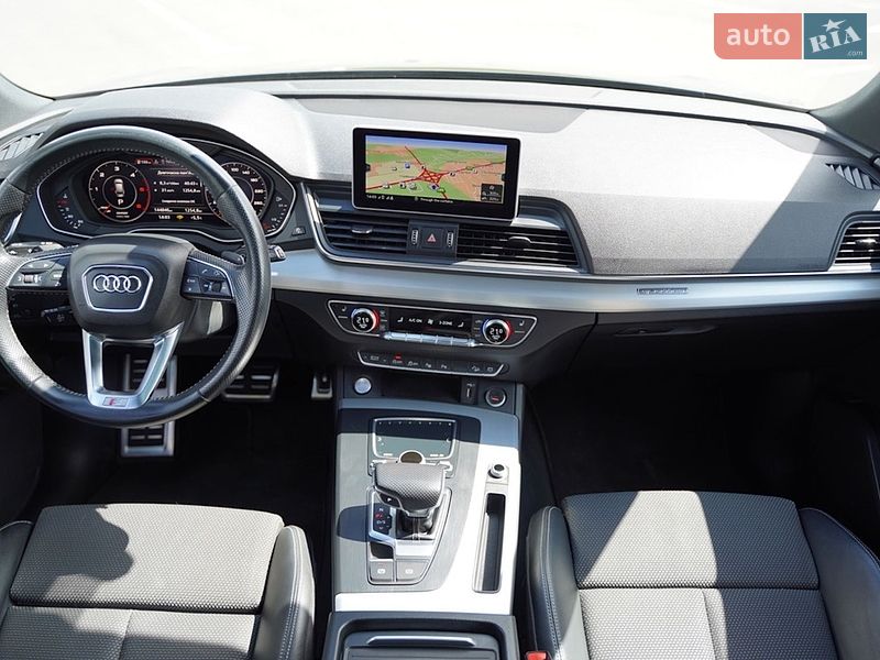 Позашляховик / Кросовер Audi Q5 2018 в Львові