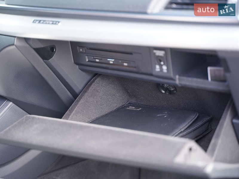 Позашляховик / Кросовер Audi Q5 2018 в Львові