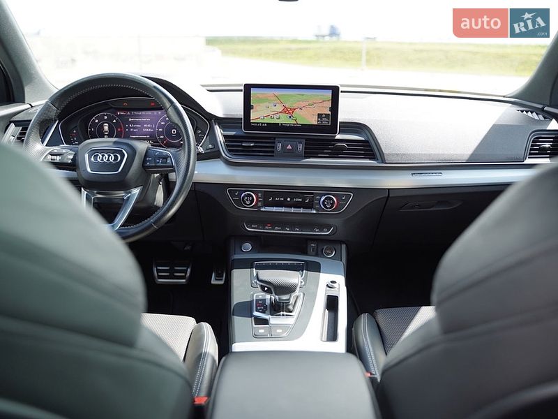 Позашляховик / Кросовер Audi Q5 2018 в Львові