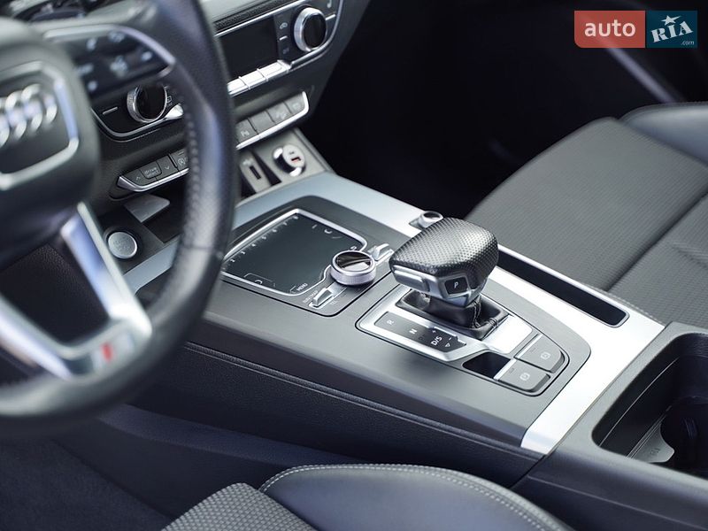 Позашляховик / Кросовер Audi Q5 2018 в Львові
