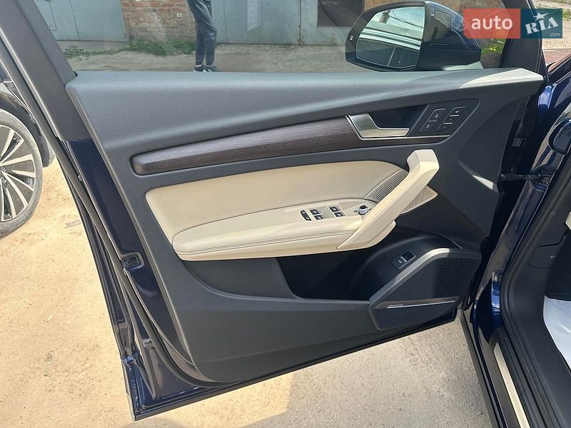 Внедорожник / Кроссовер Audi Q5 2021 в Сумах
