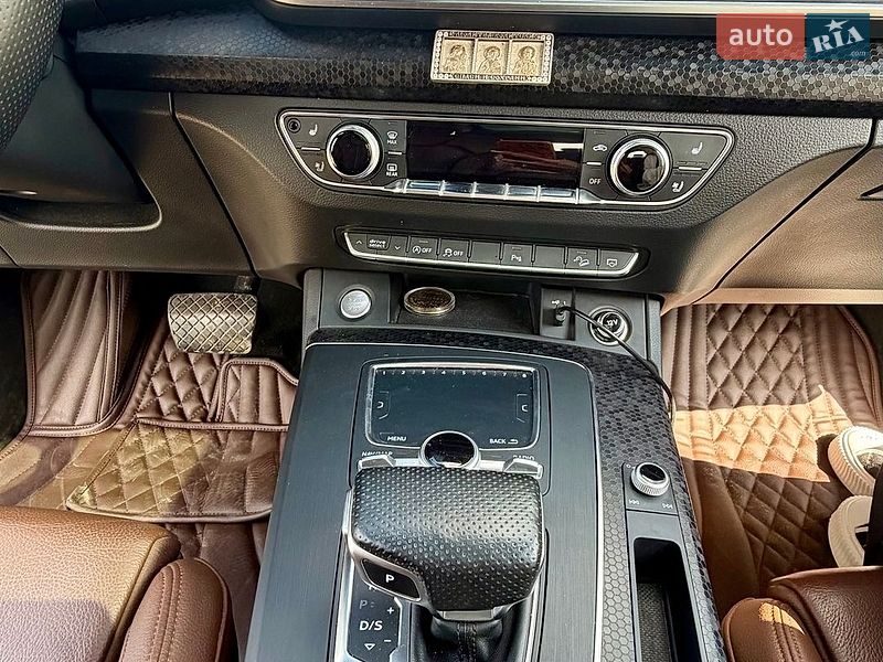 Позашляховик / Кросовер Audi Q5 2018 в Балті