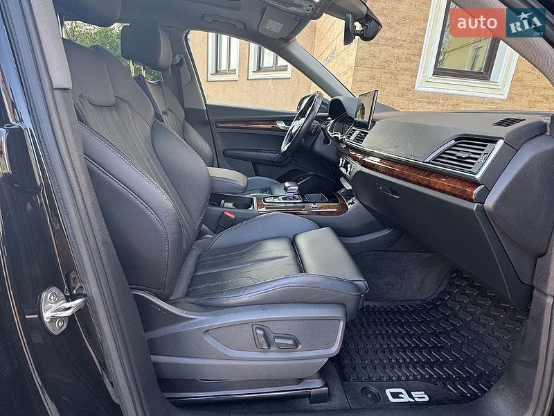 Внедорожник / Кроссовер Audi Q5 2023 в Киеве