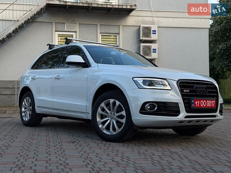 Позашляховик / Кросовер Audi Q5 2017 в Лубнах