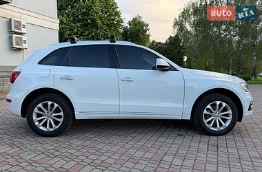Позашляховик / Кросовер Audi Q5 2017 в Лубнах