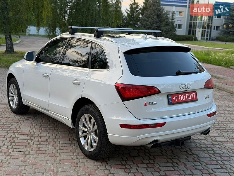 Позашляховик / Кросовер Audi Q5 2017 в Лубнах