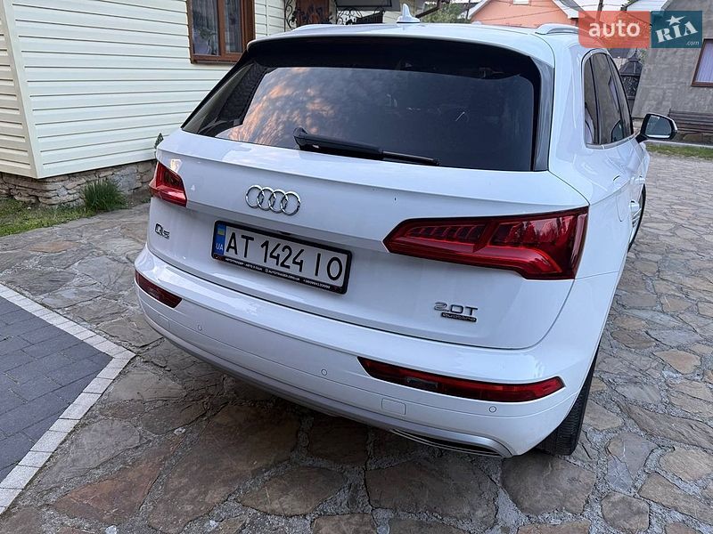 Внедорожник / Кроссовер Audi Q5 2018 в Надворной