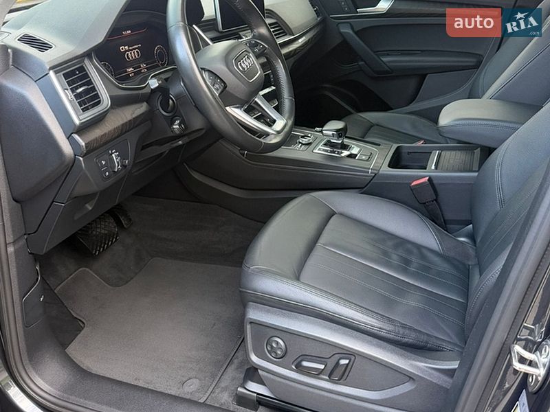 Позашляховик / Кросовер Audi Q5 2020 в Івано-Франківську