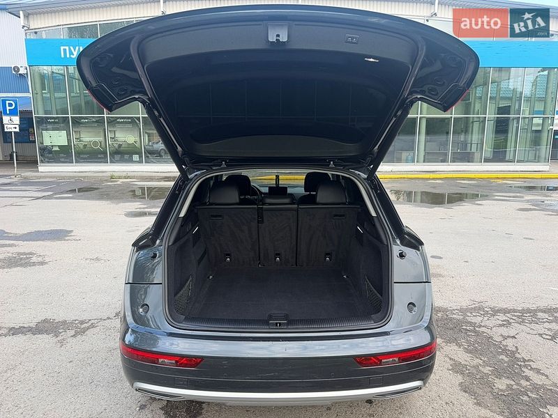 Позашляховик / Кросовер Audi Q5 2020 в Івано-Франківську
