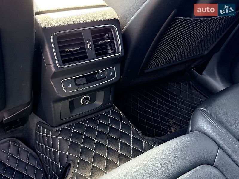Внедорожник / Кроссовер Audi Q5 2017 в Киеве