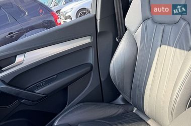 Внедорожник / Кроссовер Audi Q5 2017 в Киеве