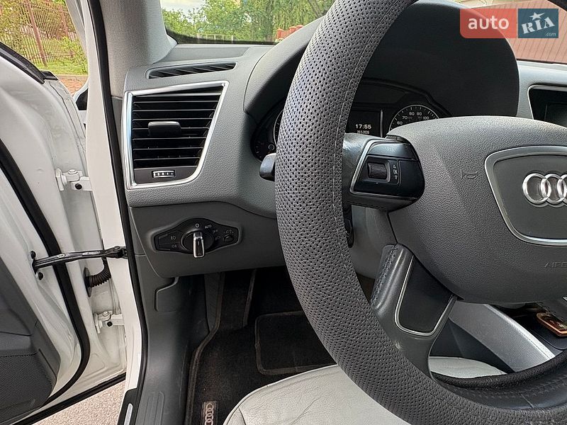 Внедорожник / Кроссовер Audi Q5 2015 в Полтаве