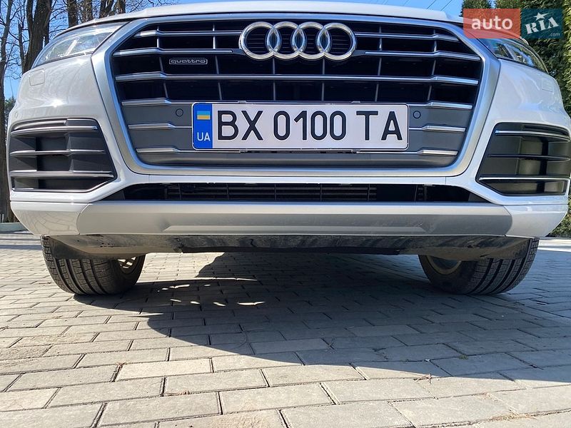 Внедорожник / Кроссовер Audi Q5 2017 в Шепетовке