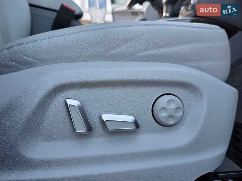 Внедорожник / Кроссовер Audi Q5 2015 в Киеве