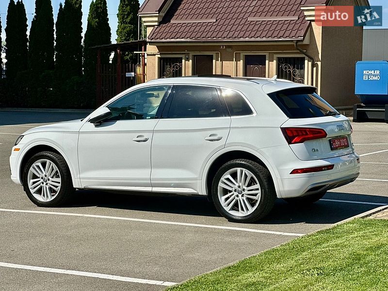 Внедорожник / Кроссовер Audi Q5 2018 в Киеве