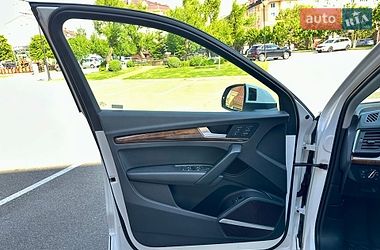 Внедорожник / Кроссовер Audi Q5 2018 в Киеве