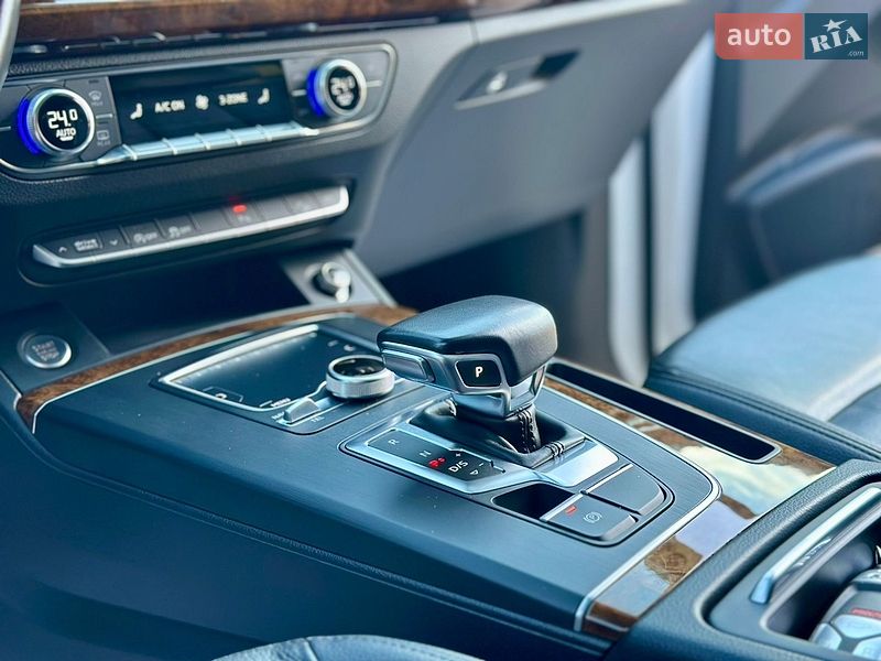 Внедорожник / Кроссовер Audi Q5 2018 в Киеве