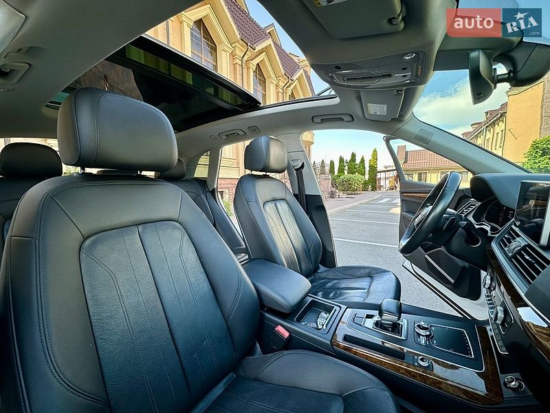 Внедорожник / Кроссовер Audi Q5 2018 в Киеве