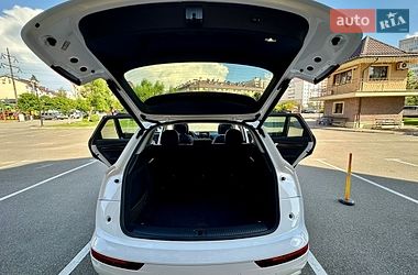 Внедорожник / Кроссовер Audi Q5 2018 в Киеве