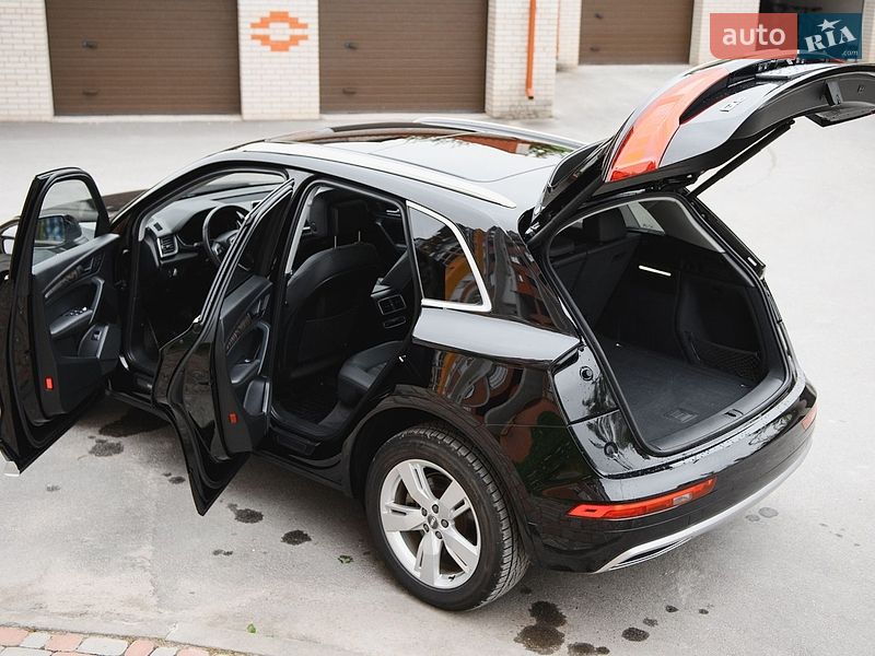 Внедорожник / Кроссовер Audi Q5 2019 в Тернополе