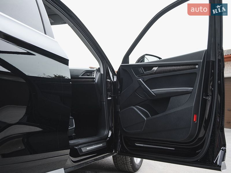 Внедорожник / Кроссовер Audi Q5 2019 в Тернополе