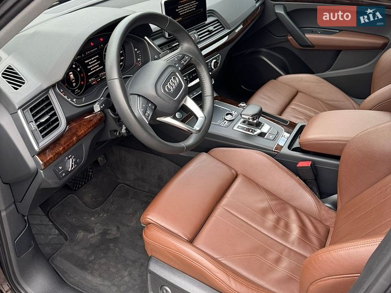 Внедорожник / Кроссовер Audi Q5 2017 в Хмельницком