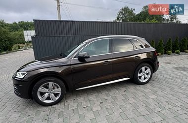 Внедорожник / Кроссовер Audi Q5 2017 в Хмельницком