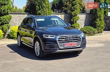 Позашляховик / Кросовер Audi Q5 2017 в Луцьку