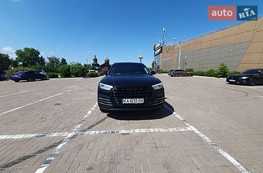 Позашляховик / Кросовер Audi Q5 2018 в Києві