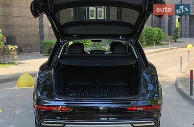 Позашляховик / Кросовер Audi Q5 2023 в Києві