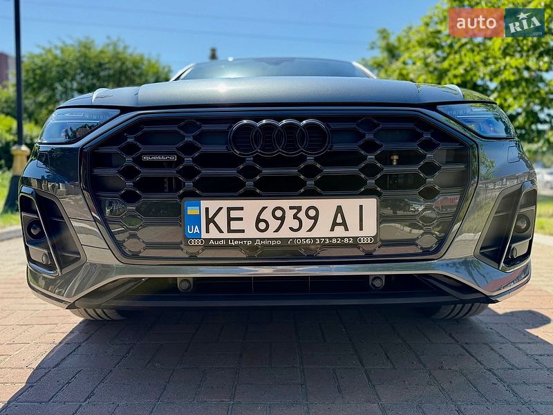 Внедорожник / Кроссовер Audi Q5 2020 в Киеве