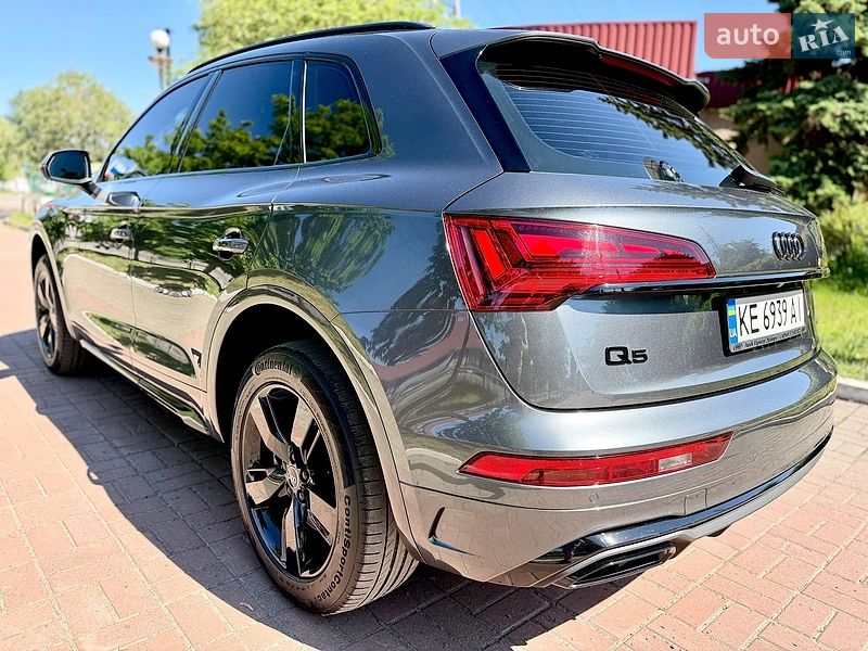 Внедорожник / Кроссовер Audi Q5 2020 в Киеве