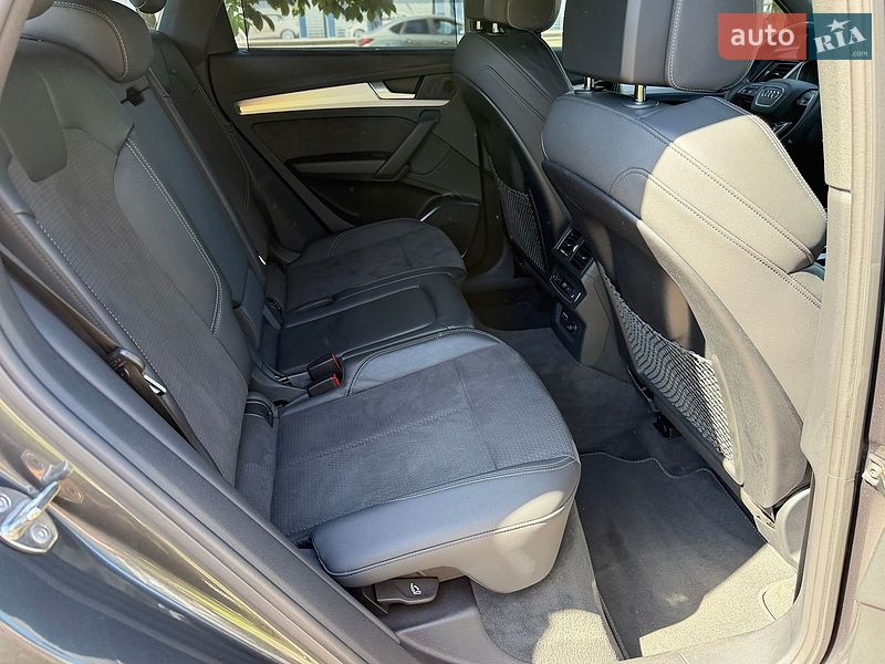 Внедорожник / Кроссовер Audi Q5 2020 в Киеве