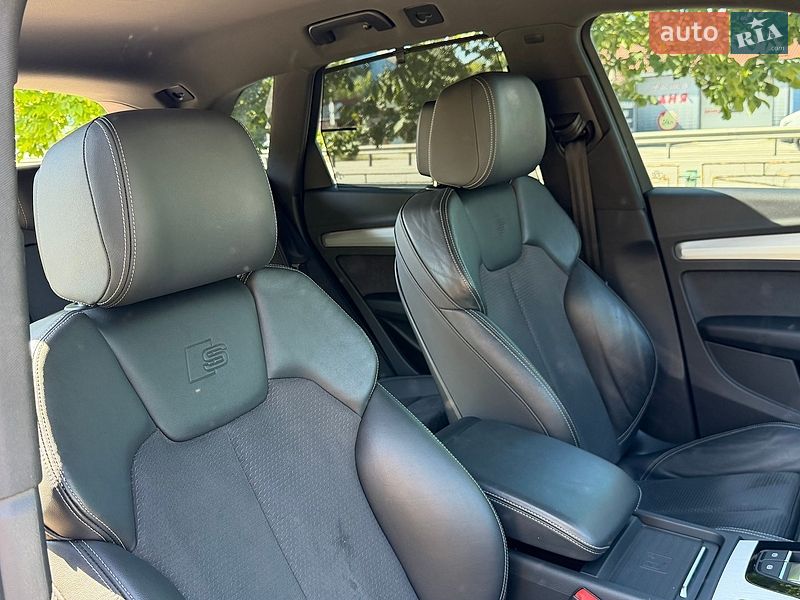Внедорожник / Кроссовер Audi Q5 2020 в Киеве