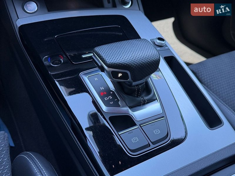 Внедорожник / Кроссовер Audi Q5 2020 в Киеве