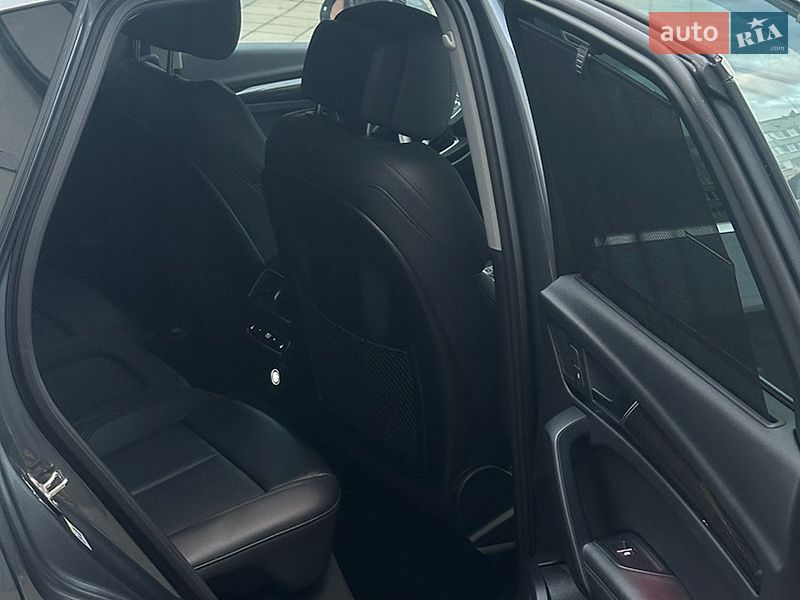 Внедорожник / Кроссовер Audi Q5 2018 в Ровно