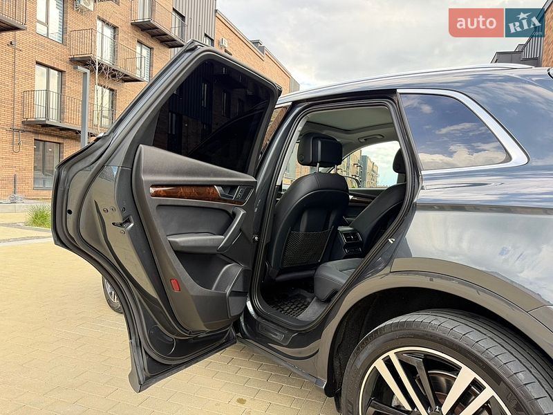 Внедорожник / Кроссовер Audi Q5 2017 в Ивано-Франковске