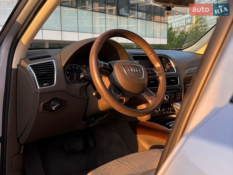 Внедорожник / Кроссовер Audi Q5 2015 в Львове