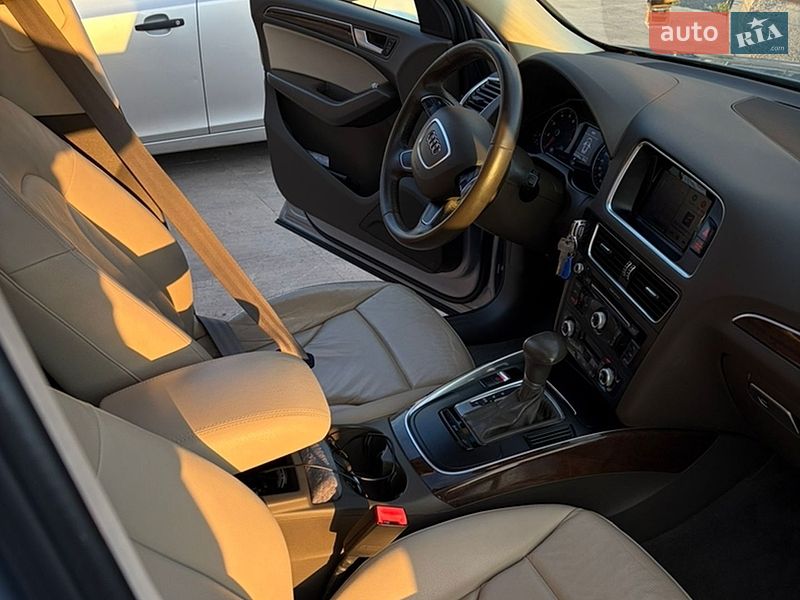 Внедорожник / Кроссовер Audi Q5 2015 в Львове