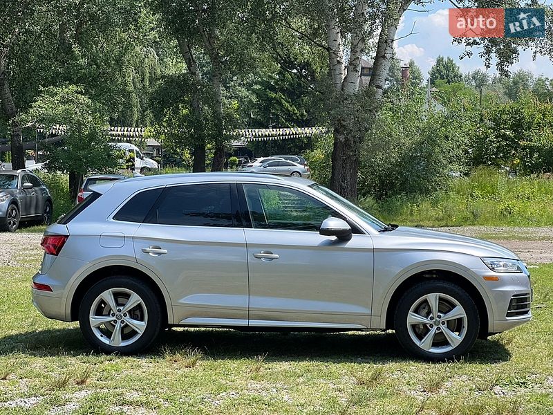 Позашляховик / Кросовер Audi Q5 2017 в Києві