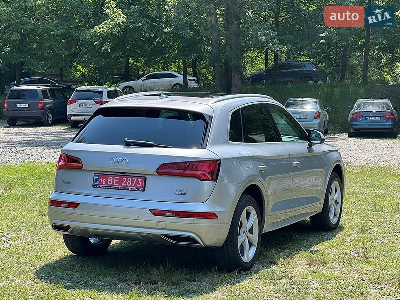 Позашляховик / Кросовер Audi Q5 2017 в Києві