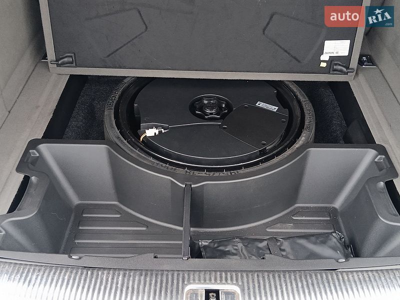 Внедорожник / Кроссовер Audi Q5 2011 в Волочиске
