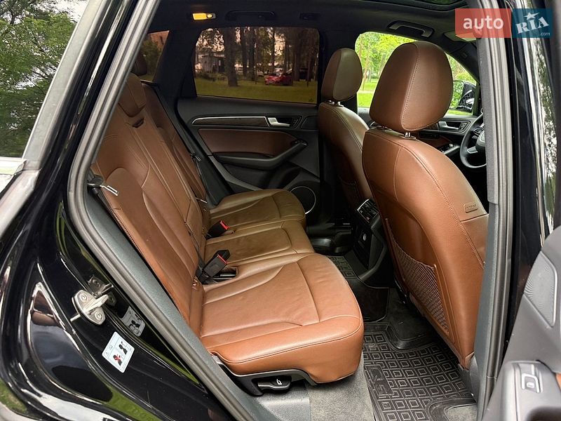 Позашляховик / Кросовер Audi Q5 2016 в Києві