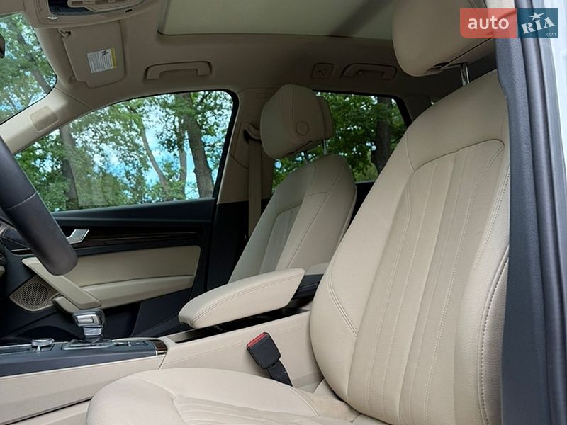 Позашляховик / Кросовер Audi Q5 2019 в Луцьку