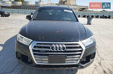 Внедорожник / Кроссовер Audi Q5 2020 в Киеве