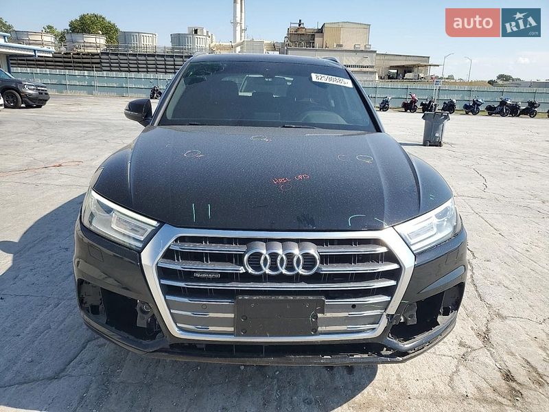 Внедорожник / Кроссовер Audi Q5 2020 в Киеве