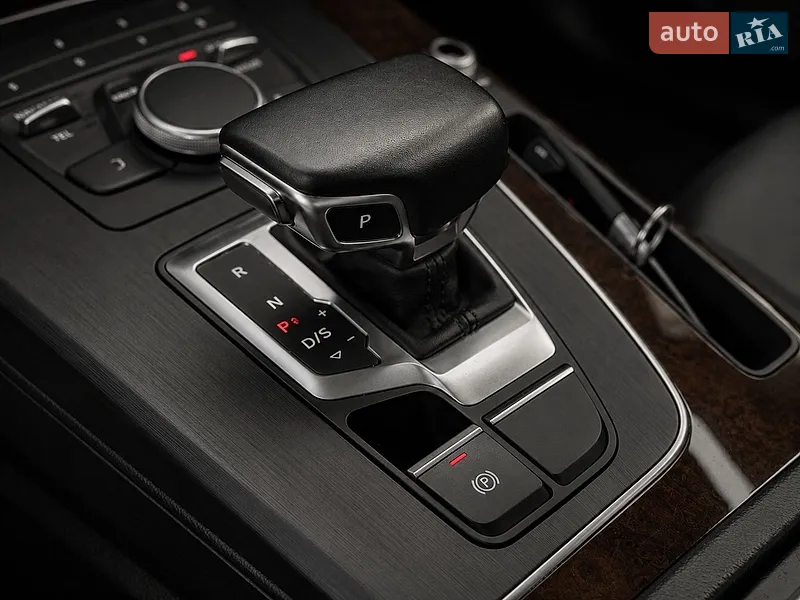 Audi Q5 2019 VIN WA1ANAFY5L2044085 фото оголошення 25 з 72